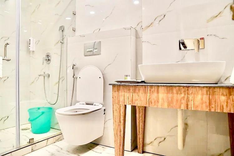 Seven Hills Hotel プリ エクステリア 写真