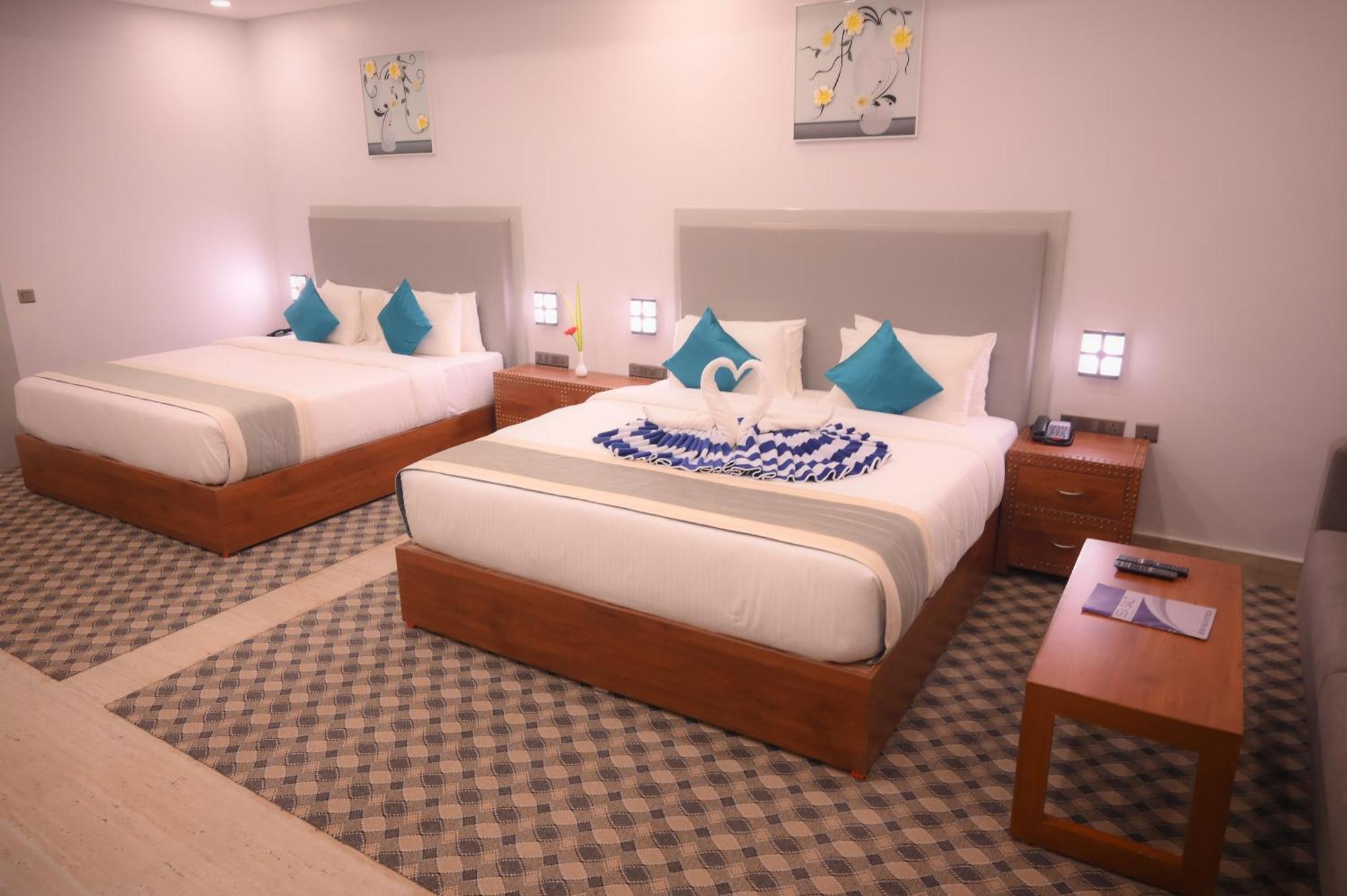 Seven Hills Hotel プリ エクステリア 写真