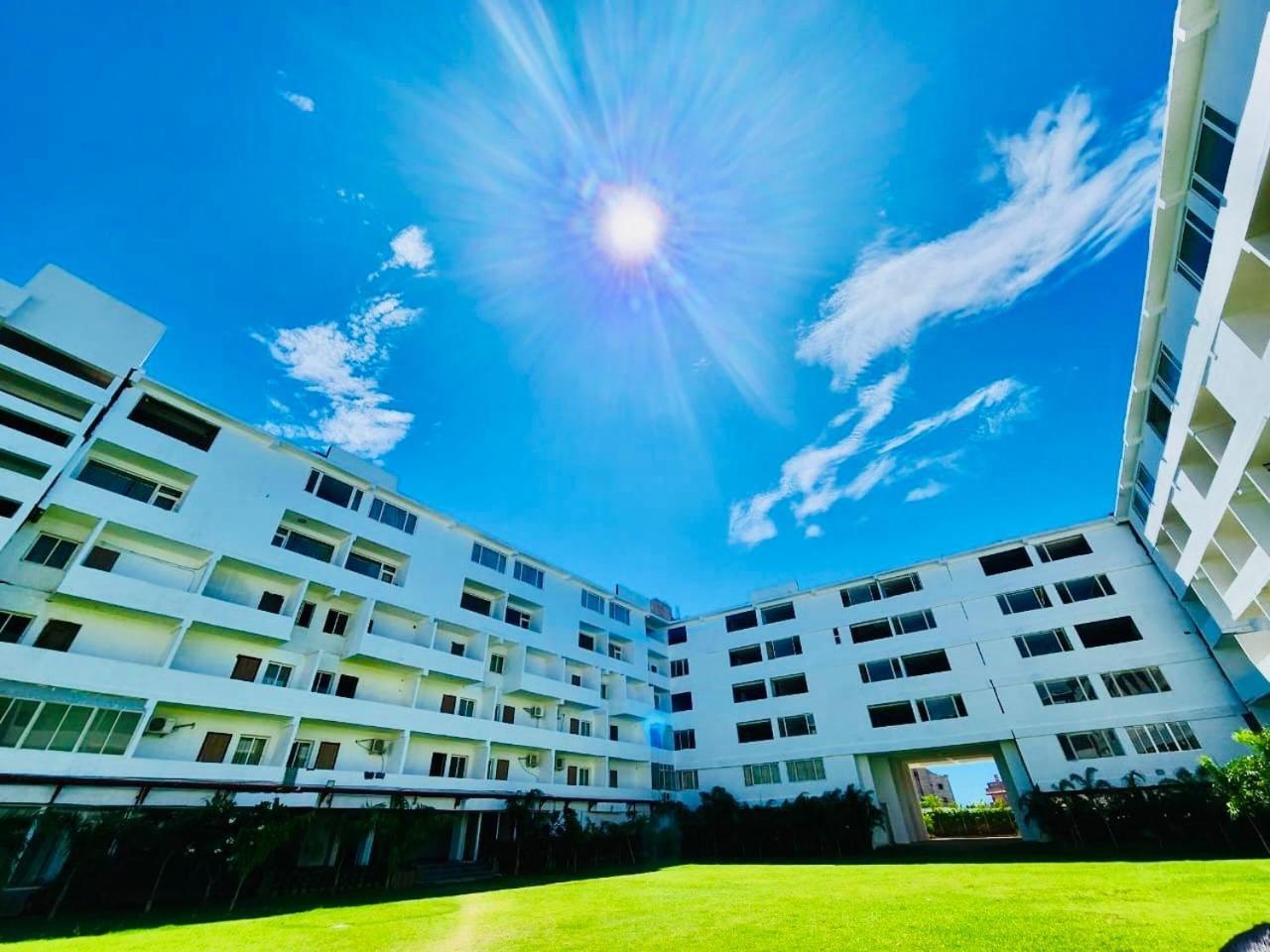 Seven Hills Hotel プリ エクステリア 写真